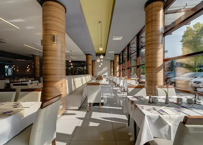 オリンプ 3 3* コウォブジェク