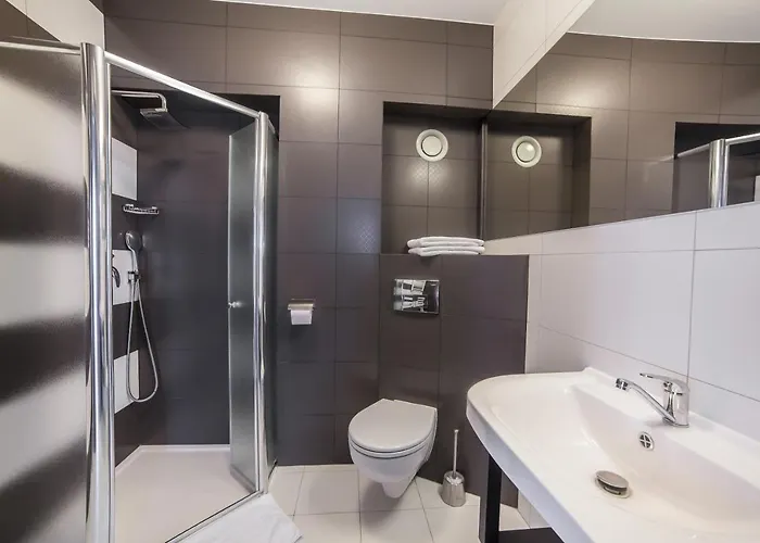 オリンプ 3 3* コウォブジェク